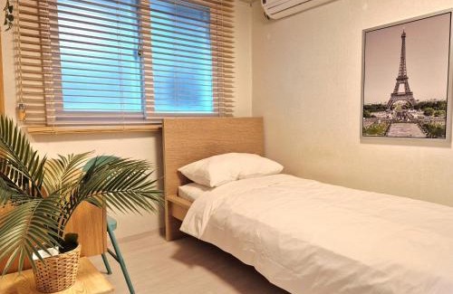 Seongdong-gu Apartment | Monoplan House Seongsu Sunny Stay