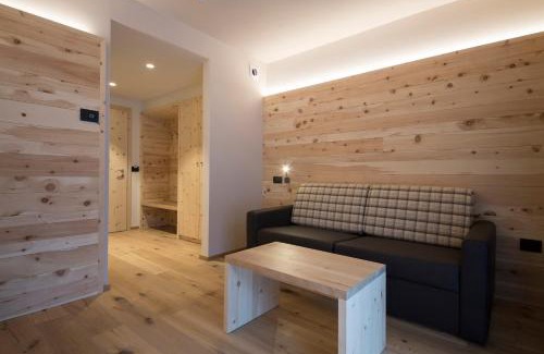 Commezzadura Hotel | Oceanfront Retreat at Monroc Hotel - Guest Rated 9.3/10