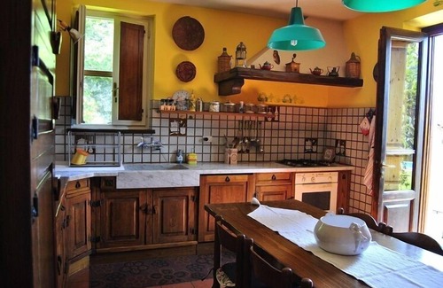 Villabuona Cottage | Discover Monsagrati: Pet-Friendly Country Cottage Retreat