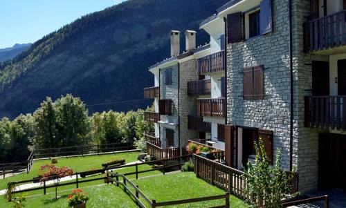 Dailley Apartment | Inviting Mont Blanc Apartment Morgex with Hot Tub Amenities