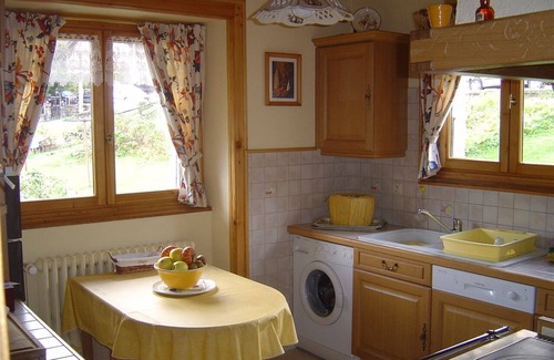 Chamonix City Centre Apartment | Mesmerizing Mont-Blanc View Apartment near Ski and Hikes