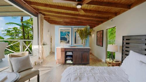 Bayamon Resort | Discover Mont Carpe Diem: Pet-Friendly with Pool & Hot Tub