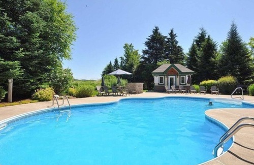 Mont-Tremblant Condo | Discover Aiglon at Mont-Tremblant: Pool & Breakfast Included