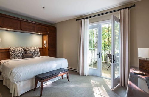 Mont-Tremblant Hotel | Relaxing Retreat in Mont-Tremblant - Château Beauvallon Suite