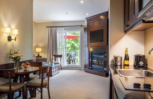 Mont-Tremblant Hotel | Relaxing One Bedroom Suite at Château Beauvallon, Mont-Tremblant