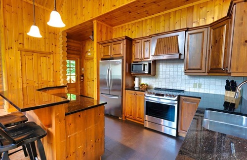 Mont-Tremblant House | Inviting Mont-Tremblant Grande Forêt: Pool & Spa Retreat