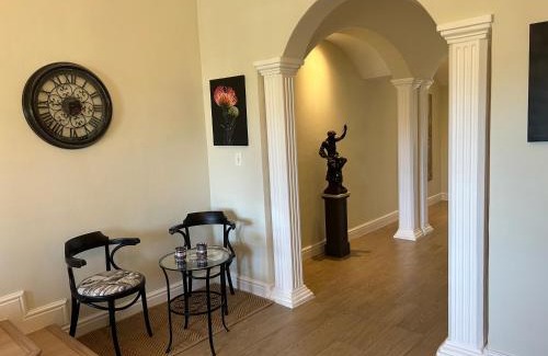 Franschhoek Villa | Discover Comfort at Mont Vue Manor with Pool & Pet Amenities