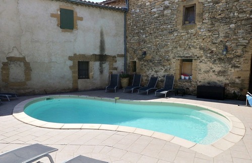 Montaren-et-Saint-Mediers Apartment | Relax in Montaren Et Saint Mediers: Cozy Studio with Pool