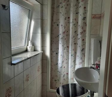 Schortens Apartment | Cozy Garden Apartment with Hot Tub and Pet-Friendly Amenities