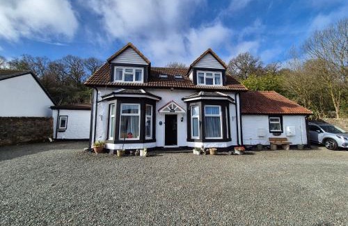 Kilmun House | Oceanfront Montague Villa - Guest Rated 9.7/10