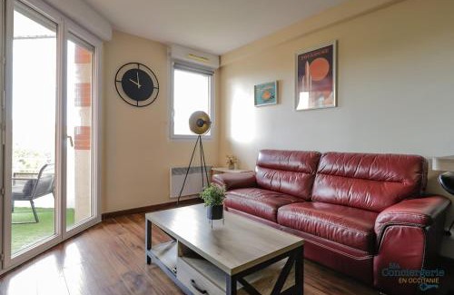 Blagnac Apartment | Montaigne - Proche Tram - 5min Aéroport