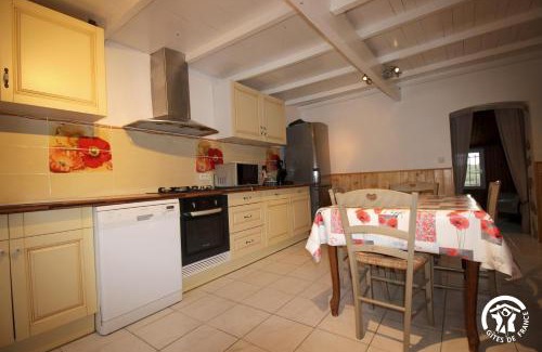 Bars House | Family-Friendly Retreat at Montalivet Beach