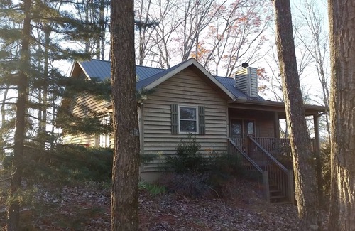 Dahlonega Cabin | Unforgettable Retreat at Peacock's Paradise - Sleeps 12