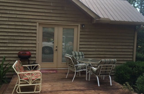 Dahlonega Cabin | Unforgettable Retreat at Peacock's Paradise - Sleeps 12