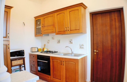 Pucara House | Inviting Montammare House with Kitchen Amenities