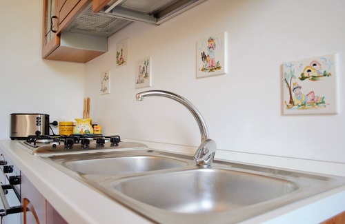 Pucara House | Inviting Montammare House with Kitchen Amenities