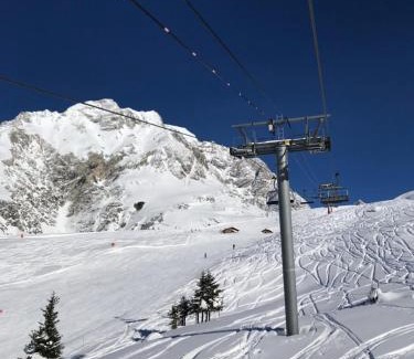 Pralognan-la-Vanoise Apartment | Family-Friendly Montana 3 - Guest Rated 9.8/10