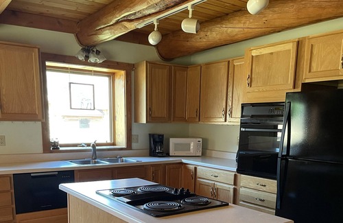 Helena Cabin | Montana Moose Lodge - 15 minutes to downtown Helena