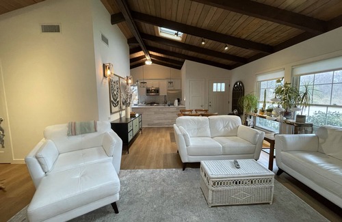 Culloden Shores House | Beautiful Montauk House with Pool & Steps to Private Beach