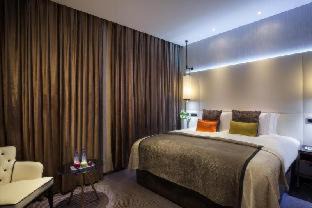 Bunhill Hotel | Elegant Montcalm Royal London House with Spa & Pool Access