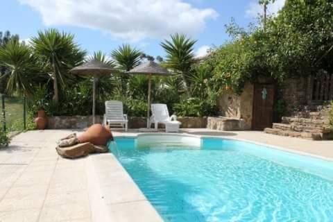 Sao Barnabe House | Monte Abaixo: 4-Star Hotel with Pool & Pet-Friendly Stays