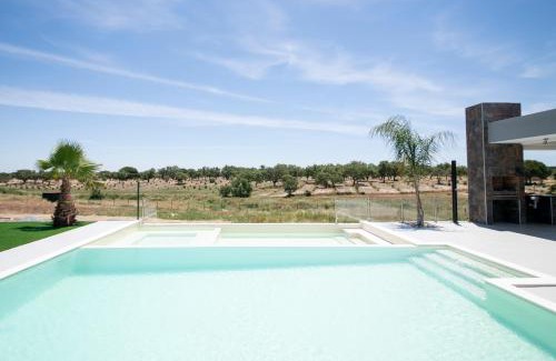 Bairro da Liberdade Villa | Elegant Monte Lusitano Calmaria: Family-Friendly Retreat