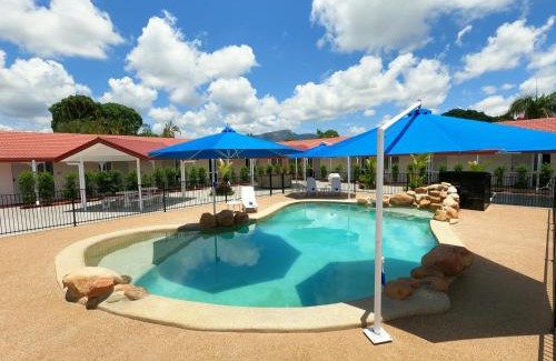 Rosslea Hotel | Discover Oceanfront Comfort at Monte Carlo Motor Inn