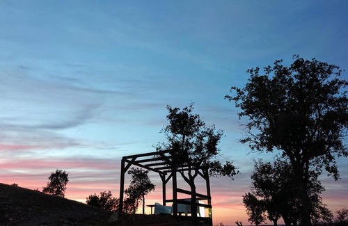 Luzianes House | Pet-Friendly Monte Corgo da Vaca with Oceanfront Pool