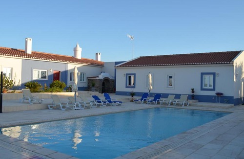 Castro Verde House | Relax at Monte da Ameixa Country House - 4-Star Retreat