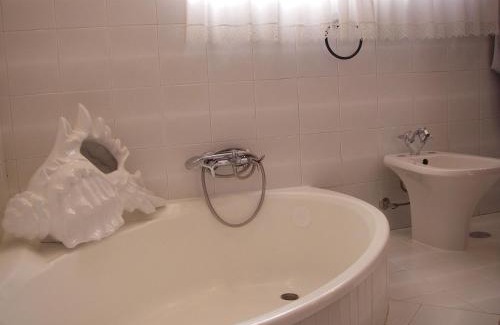 Montenegro House | Oceanfront Comfort at Monte da Ria Guest House