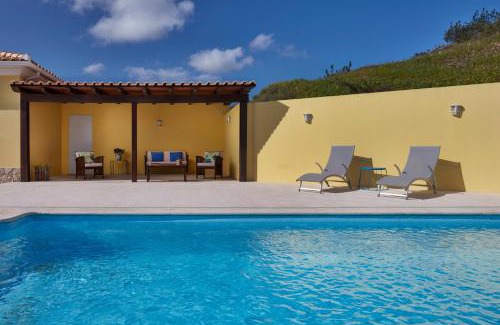 Pisa Barro de Cima House | Exceptional Monte do Forno: Oceanfront Escape with Pool