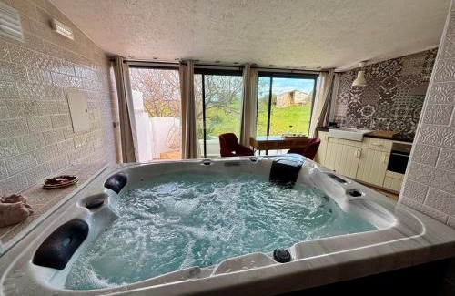 Pedra Arrancada Hotel | Experience Art and Relaxation at Monte Do Malhao Spa