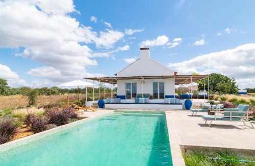 Santiago do Cacem House | Discover Monte do Pocinho: Oceanfront Retreat with Pool