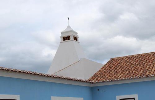 Vila Vicosa Cabin | Discover Monte dos Cordeiros: Oceanfront Bliss & Spa