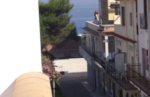 Trappeto Apartment | Cozy Retreat at Monte due passi di Mare with Family Amenities