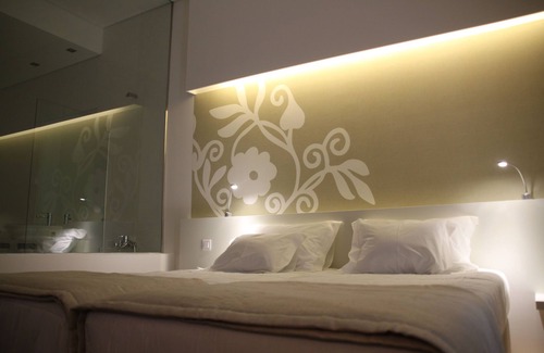 Alpalhao Hotel | Relax at Monte Filipe Hotel & Spa with Pool and Restaurant