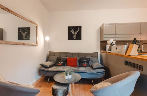 Bad Gastein Apartment | Discover Monte Grau: Top-Rated Lake View Retreat