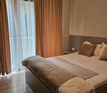 Slava Cercheza Bed & Breakfast | Discover Monte Grego: Pet Friendly, Hot Tub & Breakfast!