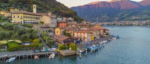Peschiera Maraglio Apartment | Experience Monte Isola: Decio Apartments with Family-Friendly Amenities