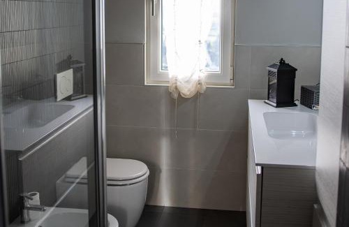 Gavi Bed & Breakfast | Stylish Monte Moro Gavi B&B: Guest Rated 9.2 with Hot Tub