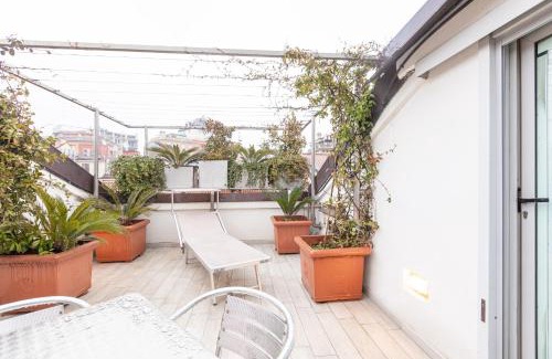 Borgonuovo Apartment | Top-Rated Monte Napoleone Split-level Terrace Apartment