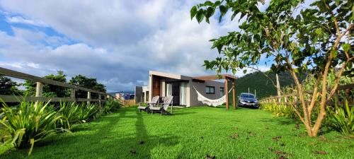 Espera Feliz House | Monte Paraíso: Hot Tub and Scenic Pedra Menina Views