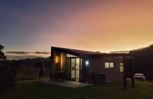 Espera Feliz House | Monte Paraíso: Hot Tub and Scenic Pedra Menina Views