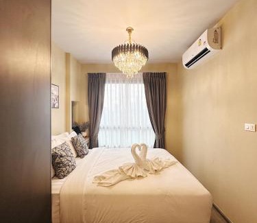 Ramkhamhaeng Apartment | Cozy Monte Rama 9 Condo Near JodFair Market with Pool