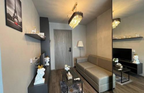 Ramkhamhaeng Apartment | Cozy Monte Rama 9 Condo Near JodFair Market with Pool