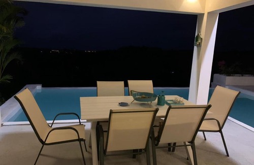 Rio San Juan Villa | Relax at Monte Rio: Family & Pet Friendly Retreat