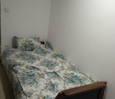 Podgorica House | Pet-Friendly Monte Room: Perfect for Family Getaways