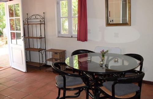 Lagos House | Monte Rosa Rural Guesthouse: Relax by the Oceanfront Pool