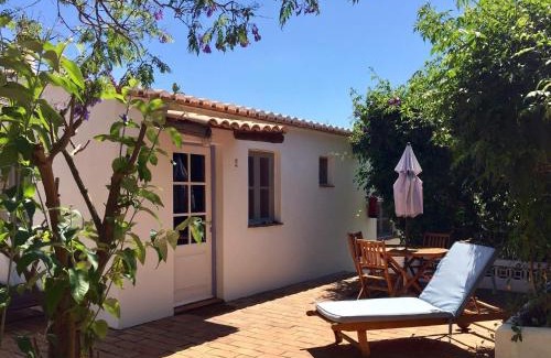 Lagos House | Monte Rosa Rural Guesthouse: Relax by the Oceanfront Pool