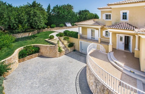 Pata de Cima House | Experience Monte Sol V6: Oceanfront Stay with Private Pool